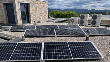 Instalación de paneles solares en Bétera Valencia con inversores Huawei
