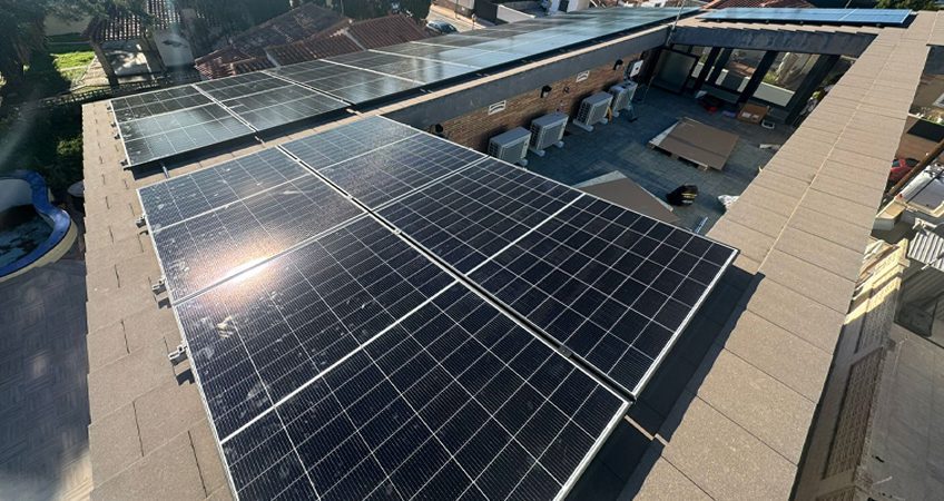 Instalación fotovoltaica en vivienda unifamiliar en Valencia